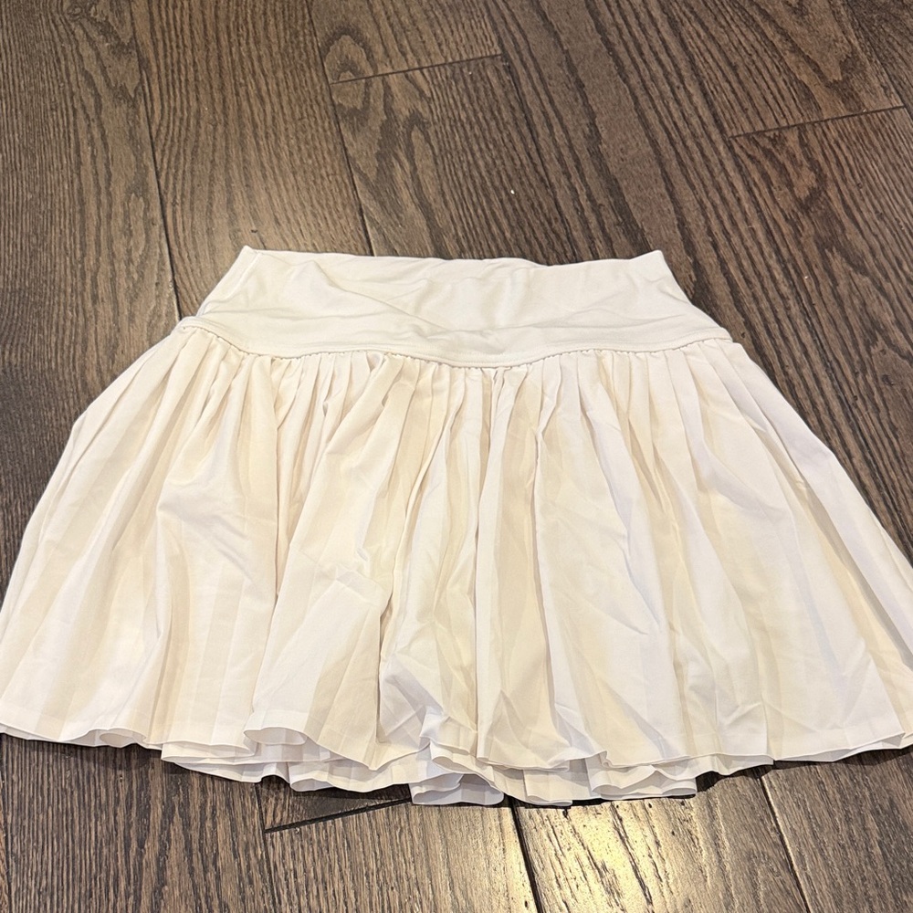 Women's White Pleated Mini Skirt
